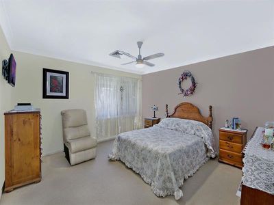 2 Wollemi Rd, Woongarrah