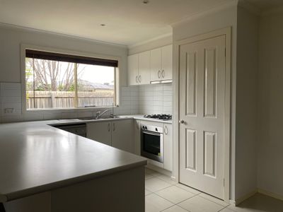2 Sahara Way , Truganina