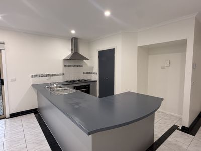 8 Butcher Court, Narre Warren South