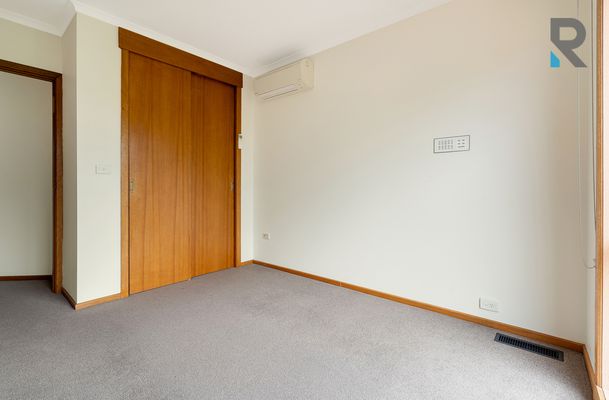 2 / 7 Hawick Court, Greenvale
