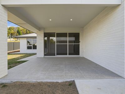 2 Coultman Close, Beaconsfield