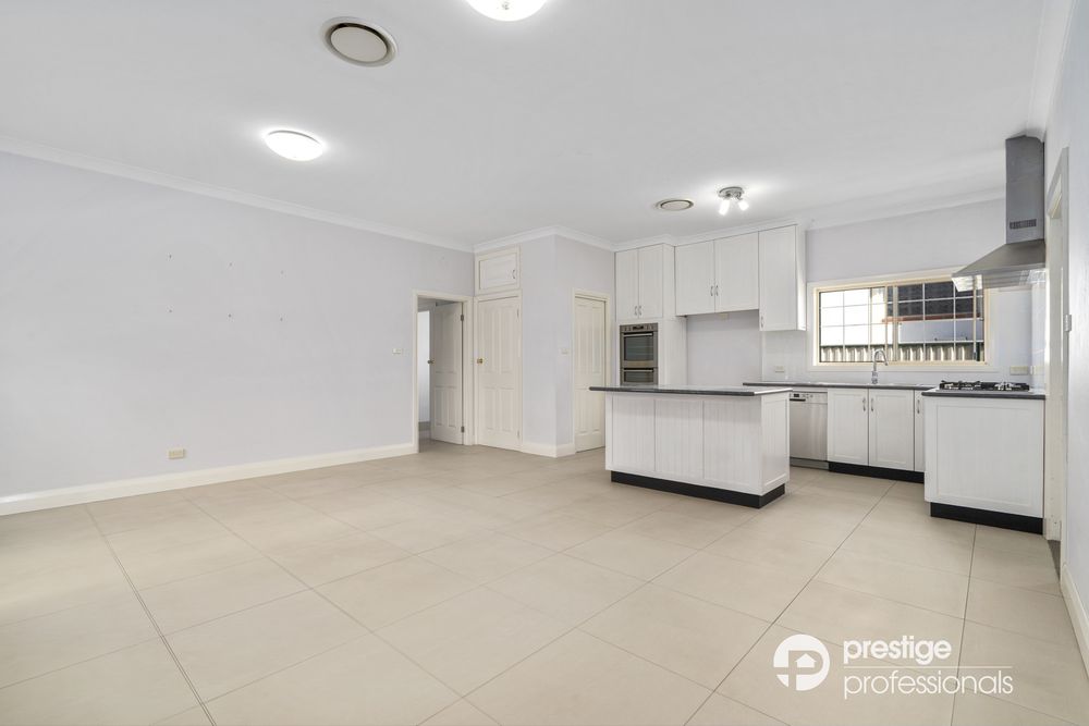 12 Moorebank Avenue, Moorebank
