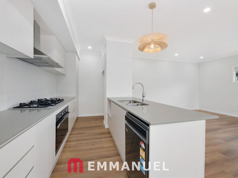 8 Garforth Glade, Marsden Park