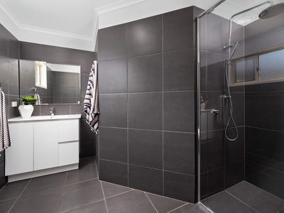 22 Cootharaba Drive, Helensvale
