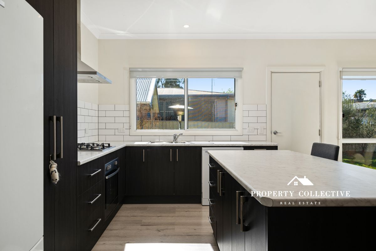 6 Le Couteur Avenue, Beechworth