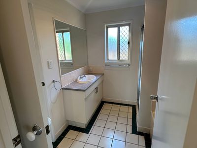 9 / 3 ROSEGUM PLACE, Redbank Plains