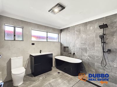 7 Davies Street, Dubbo