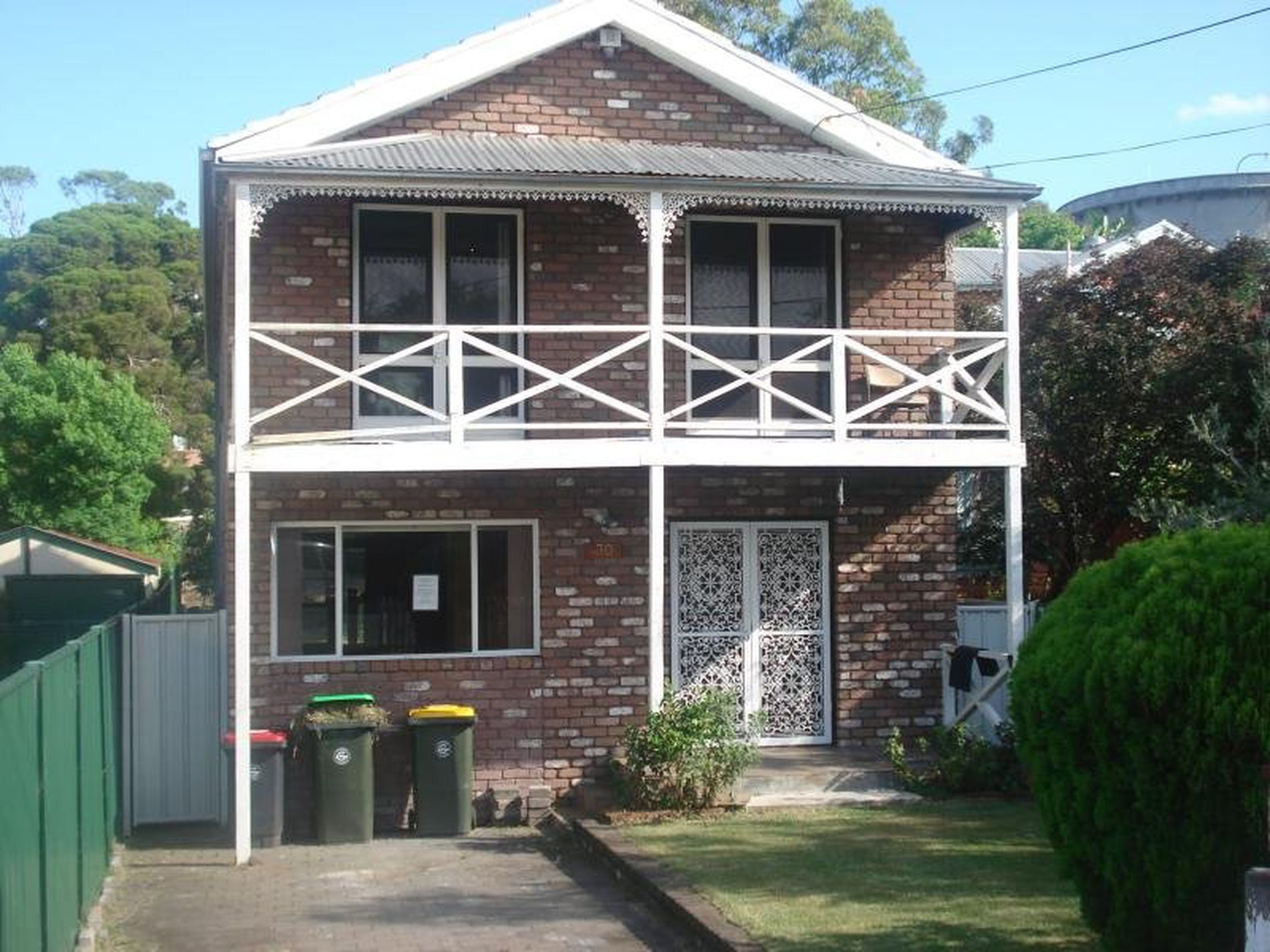 30 Canary's Road, Roselands