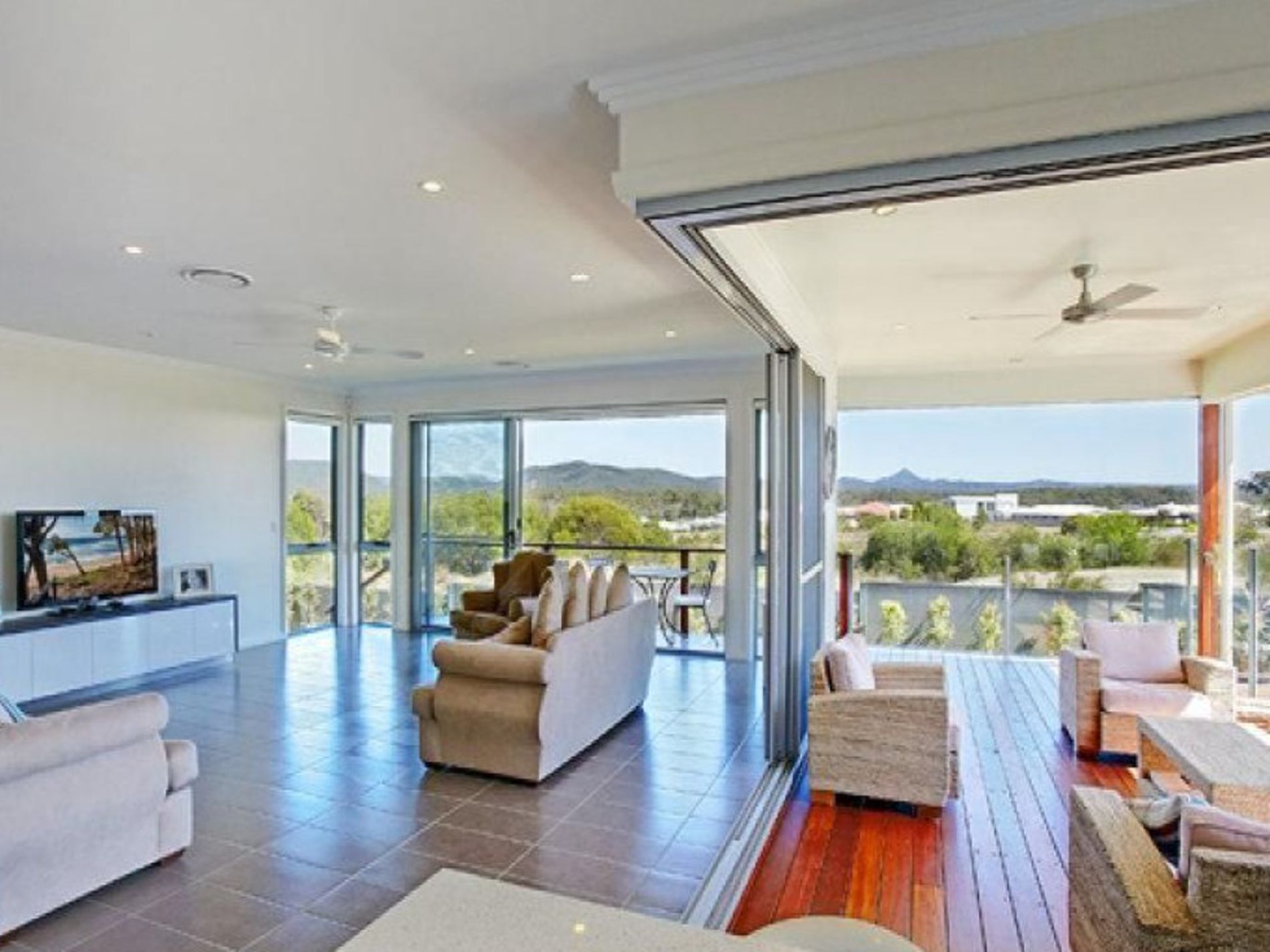 10 Tea Tree Grove, Peregian Springs