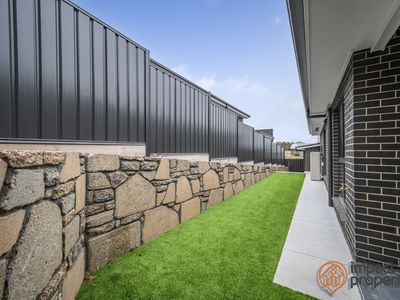 15 Alistair Knox Terrace, Taylor