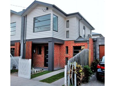 1 / 4 West Street, West Footscray