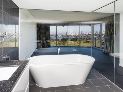 1405 / 96 Bow River Crescent, Burswood