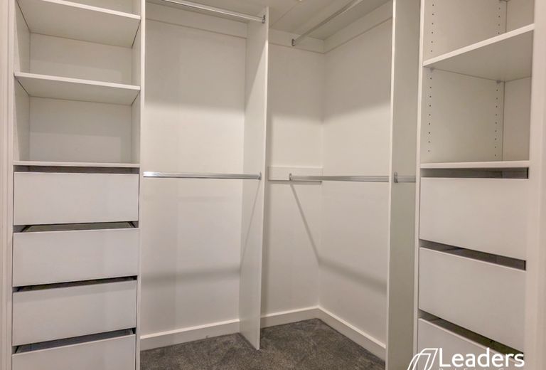 1 / 5 BRUCE STREET, Mount Waverley