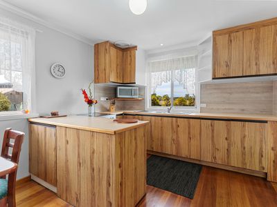 11 Banksia Crescent, Wynyard