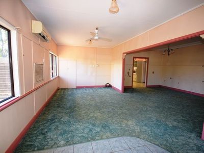133 Crane Street, Longreach