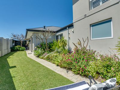 27 Moonlighter Way, Yanchep