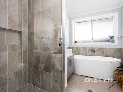 14 Brotheridge Avenue, Calderwood