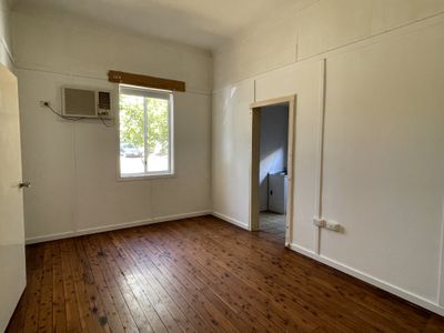 1 / 99 Canal Street, Griffith