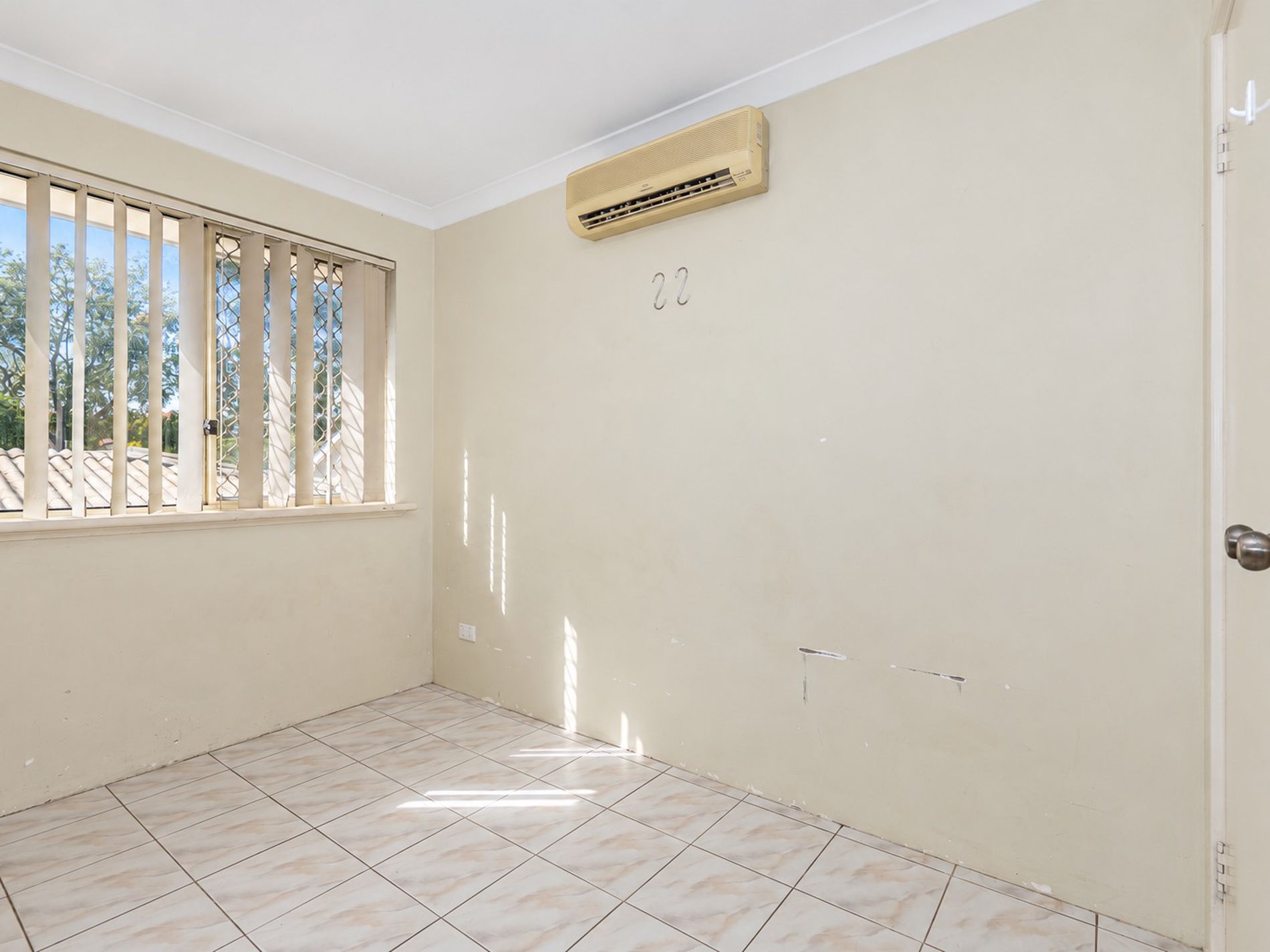 2 / 33 Lawson Street, Bentley
