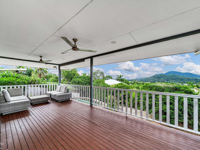 33 Eugenia Crescent, Redlynch