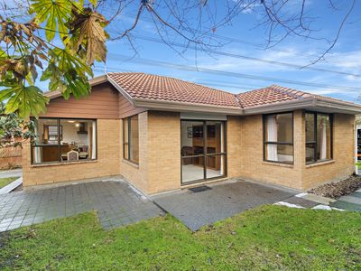 2 / 12 Algie Place, Avonhead