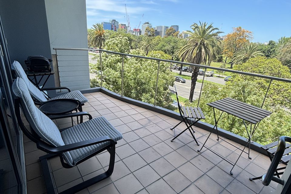 8 / 184 Albert Road, South Melbourne