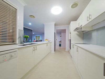 39 Matthews Way, Wakerley