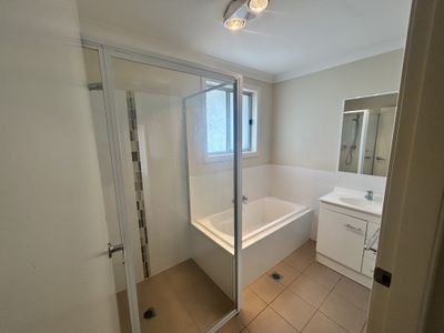 8 / 18 Edwin Street, Dubbo