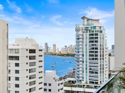 1402 / 41 Labrador Street, Labrador