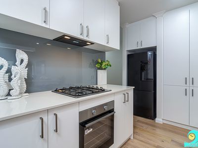 5 Chrysler Approach, Yanchep