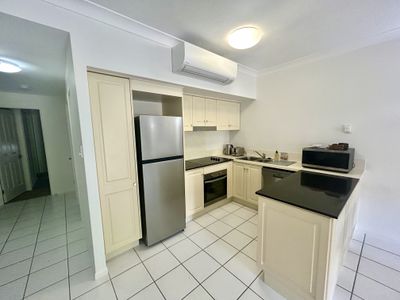 2 / 293-301 Esplanade, Cairns North