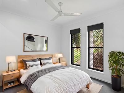9 Wyndham Cct, Holmview