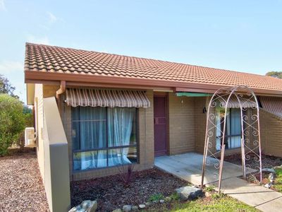 4 Shalom Place, Horsham