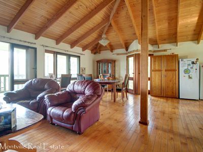 270 Hunchy Road, Hunchy