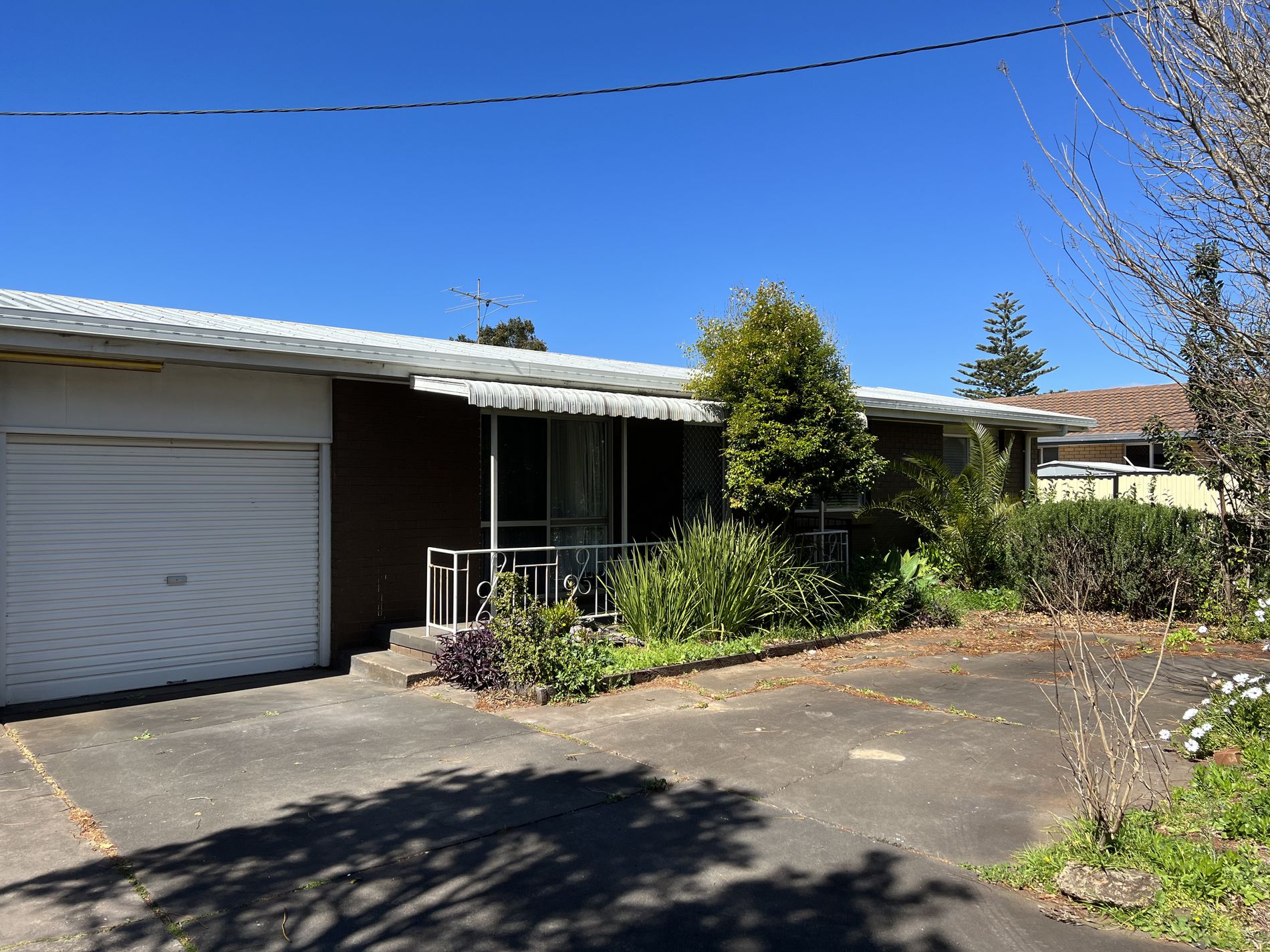 1 / 6 Paradise Street, Harristown McAdam and Turnbull Realty