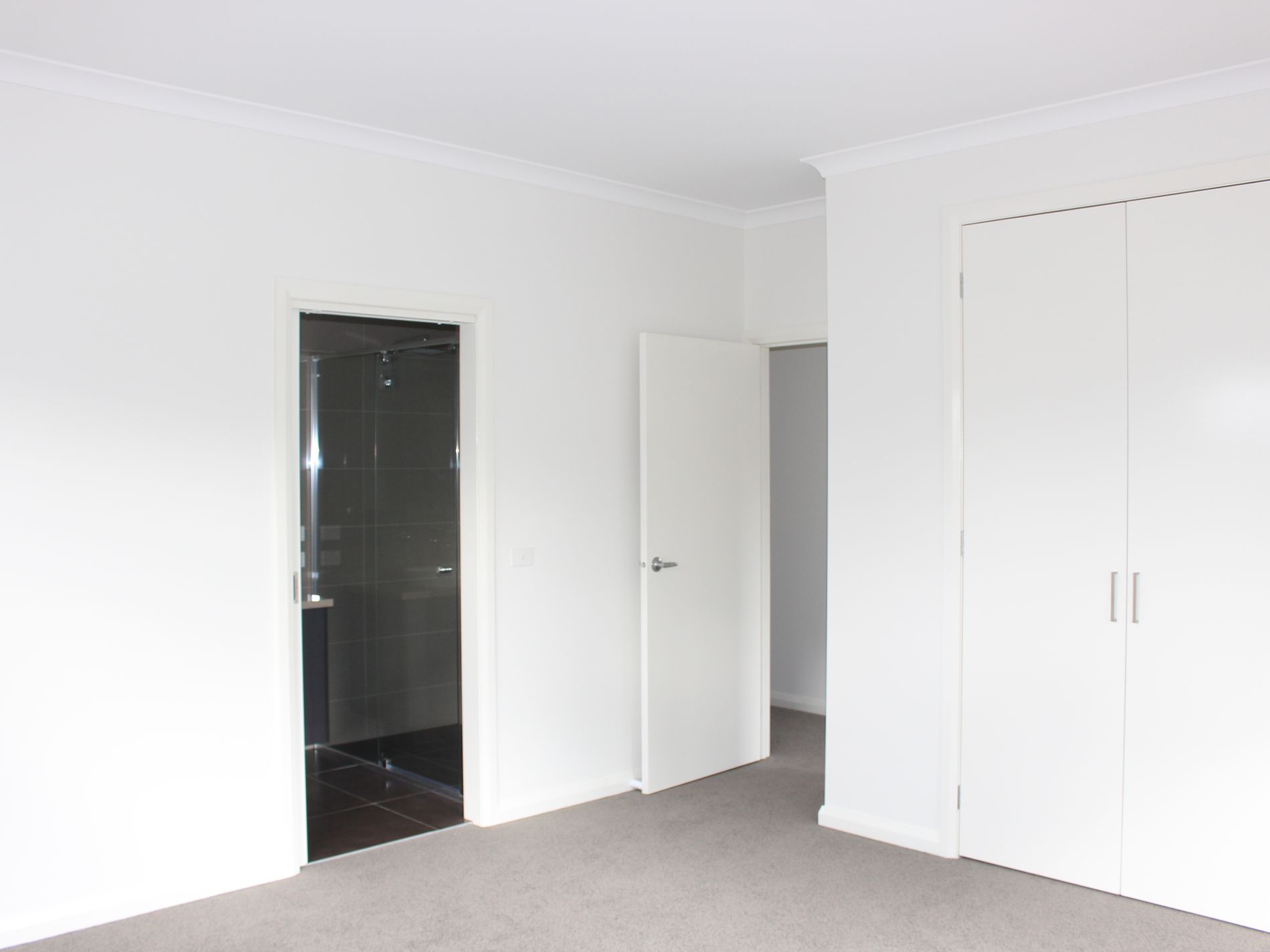2 Holyrood Avenue, Newtown