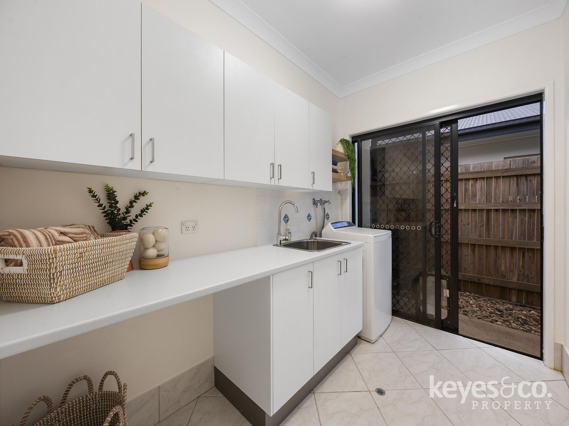 10 Ellesons Place, Douglas