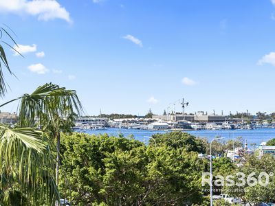 25 / 30 Marine Parade, Southport