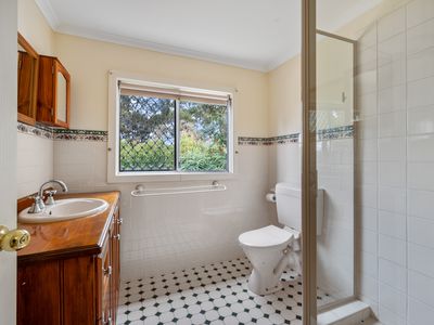 83 Varden Street, Piccadilly