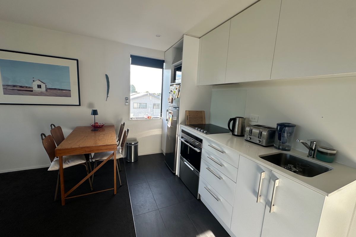 310A / 282 Madras St, City Centre