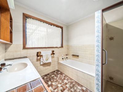 7 Hayes Road, Swanpool