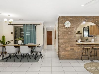 9 Wistaria Court, Annandale