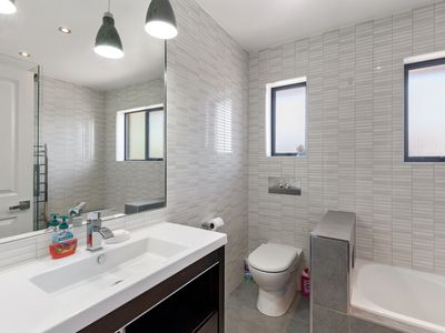 44 Emlyn Place, Avondale