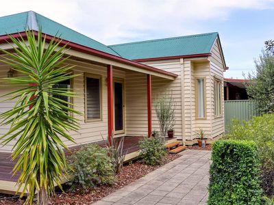 17 Livingstone St, Avenel