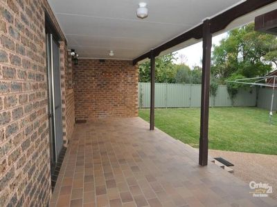 1 Belmore Place, Dubbo
