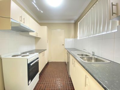 4/14 Central Avenue, Westmead