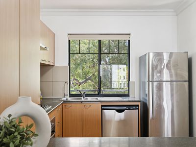 22 / 7 Bronte Street, East Perth