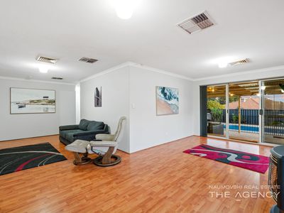 10 Gaby Way, Marangaroo
