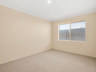 13 Valheru Avenue, Rockingham