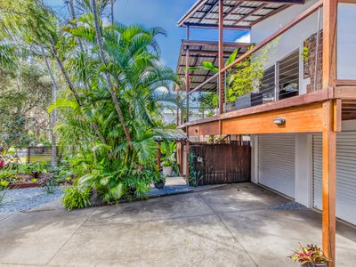 16 Gloria Street, South Golden Beach